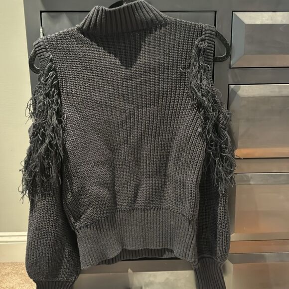 Cold shoulder black fringe sweater! Size M INC NWT - Picture 8 of 9